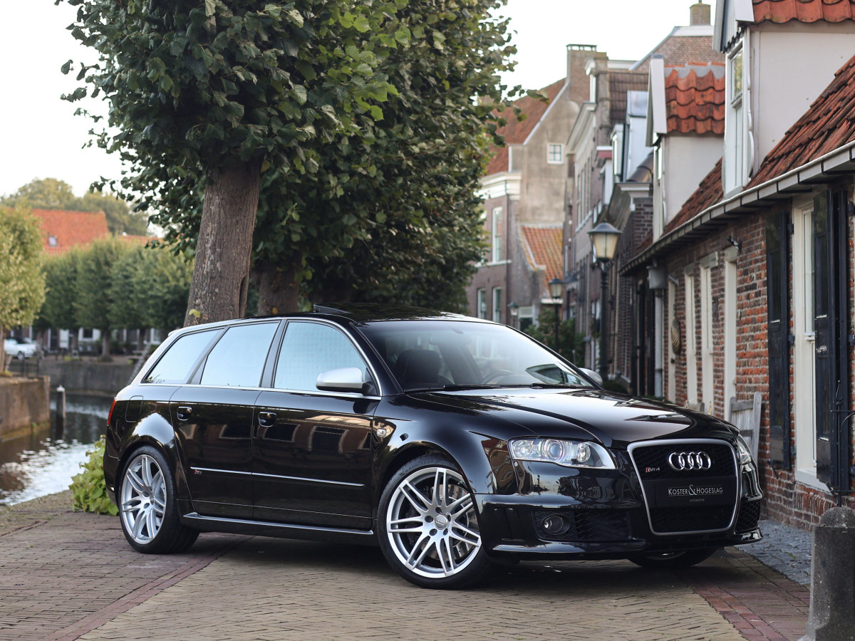 Audi RS4 Avant 4.2 FSI Quattro