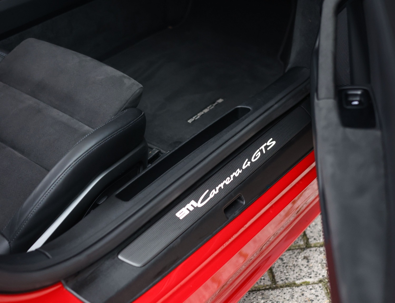 Porsche 911 3.0 Carrera 4 GTS