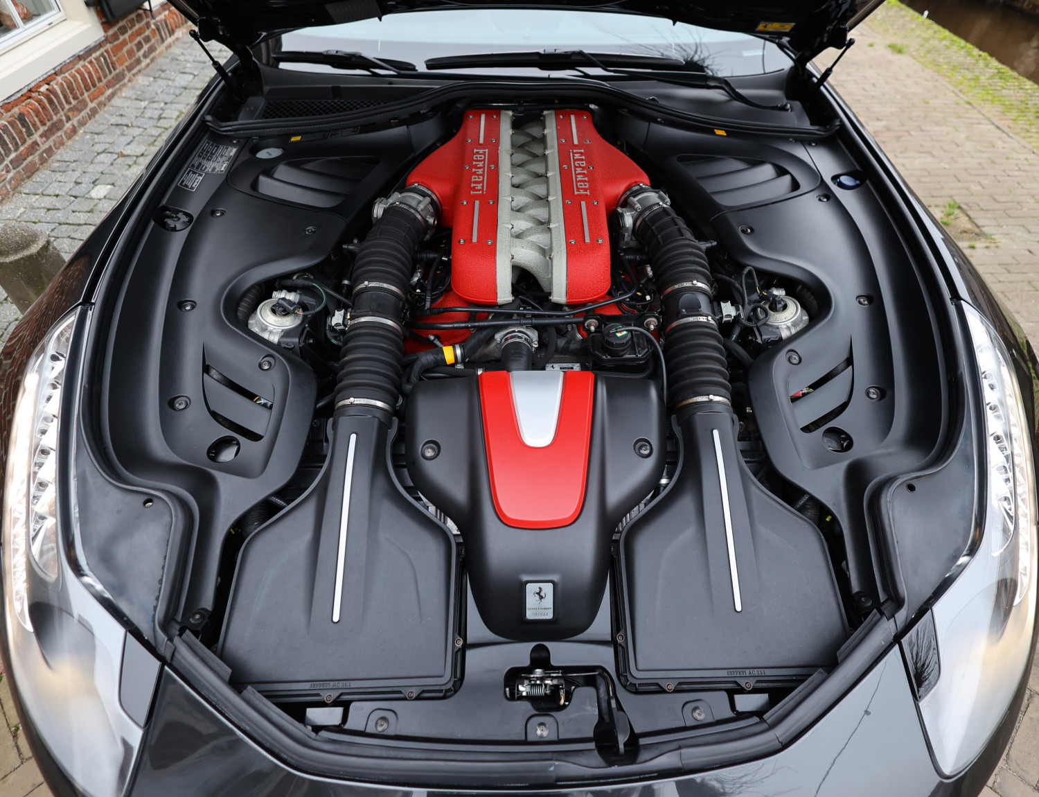 Ferrari FF 6.3 V12