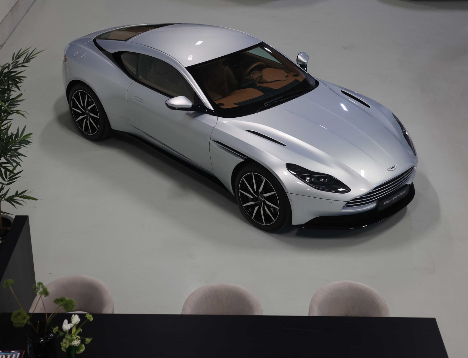 Aston Martin DB11 4.0 V8