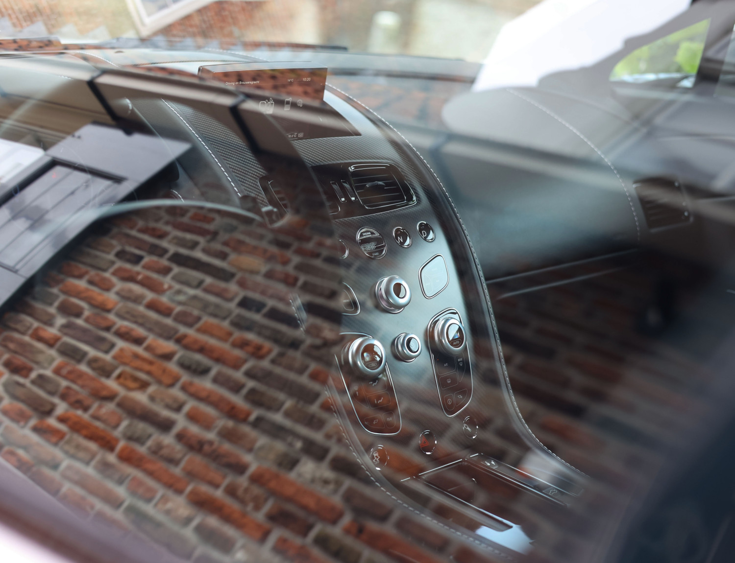 Aston Martin V12 Vantage S