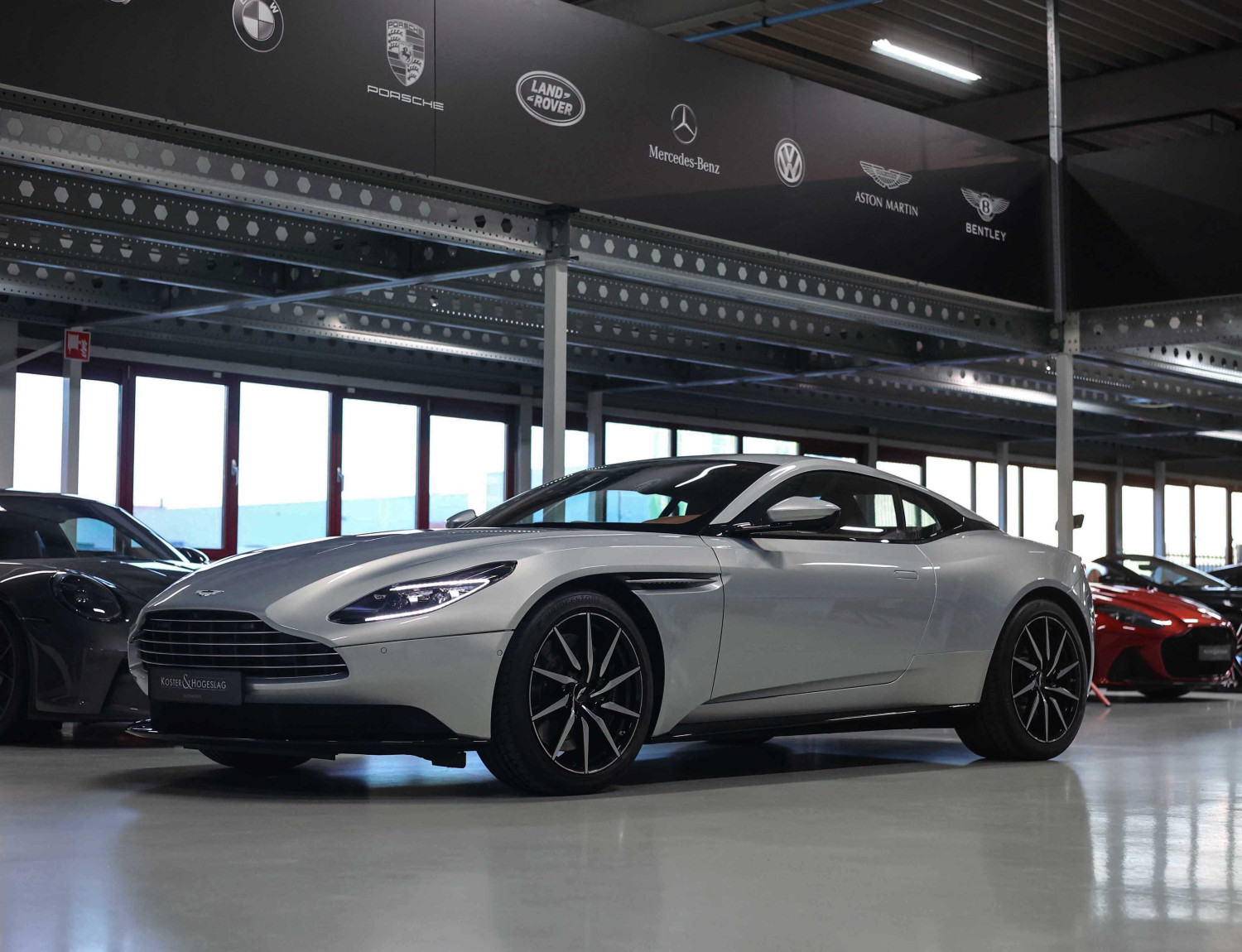 Aston Martin DB11 4.0 V8
