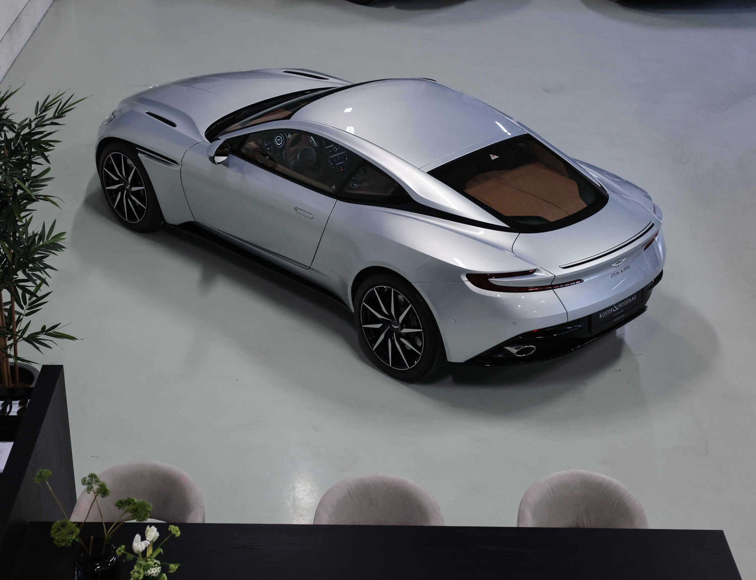 Aston Martin DB11 4.0 V8