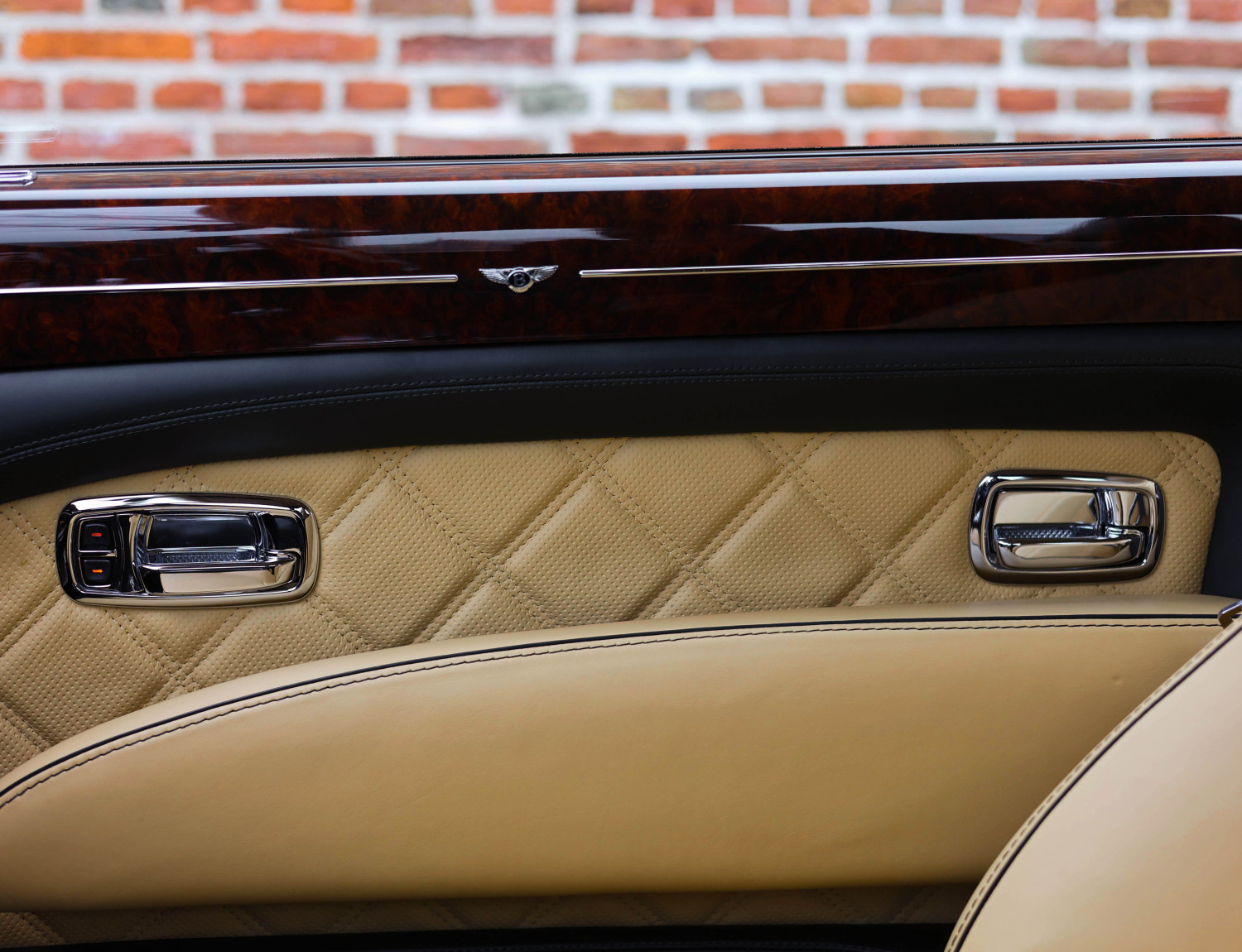 Bentley Brooklands 6.75 V8