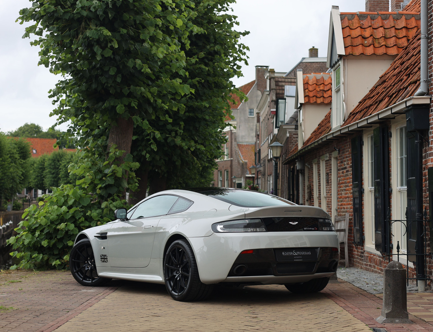 Aston Martin V12 Vantage S
