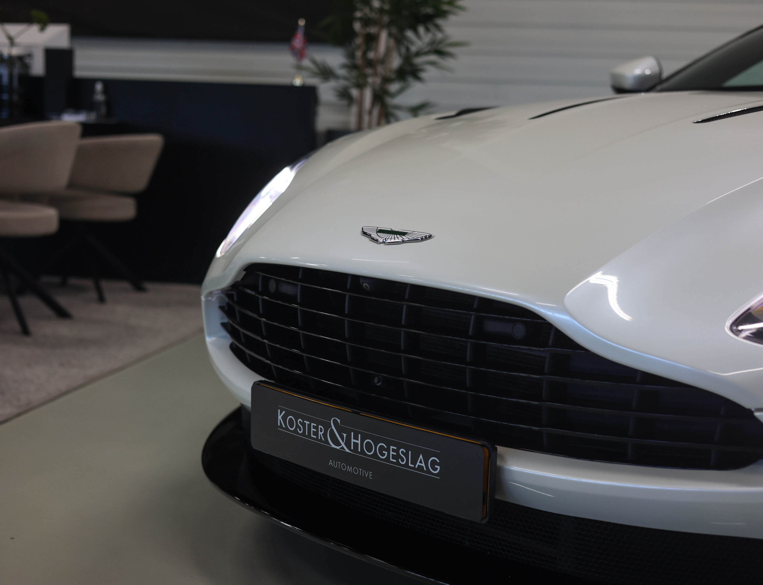 Aston Martin DB11 5.2 V12